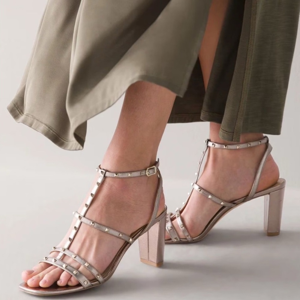 White House Black Market Beige Strappy Heels